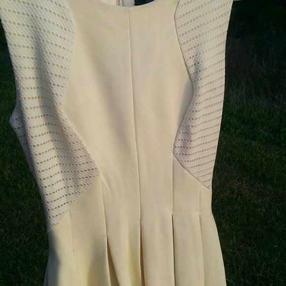 Dress - Picture 8 of 8